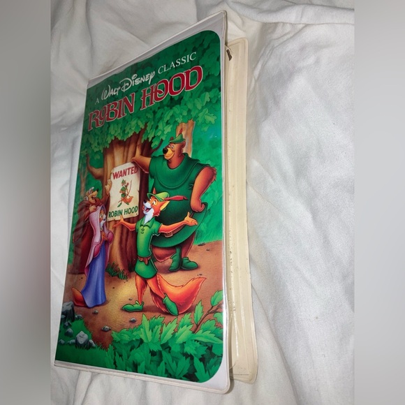 A Walt Disney Classic Robin Hood - Picture 8 of 13